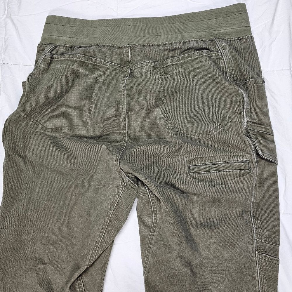 Duluth Green Cargo Pants With‎ Comfort Waistband Women's Size 14 - Picture 8 of 13